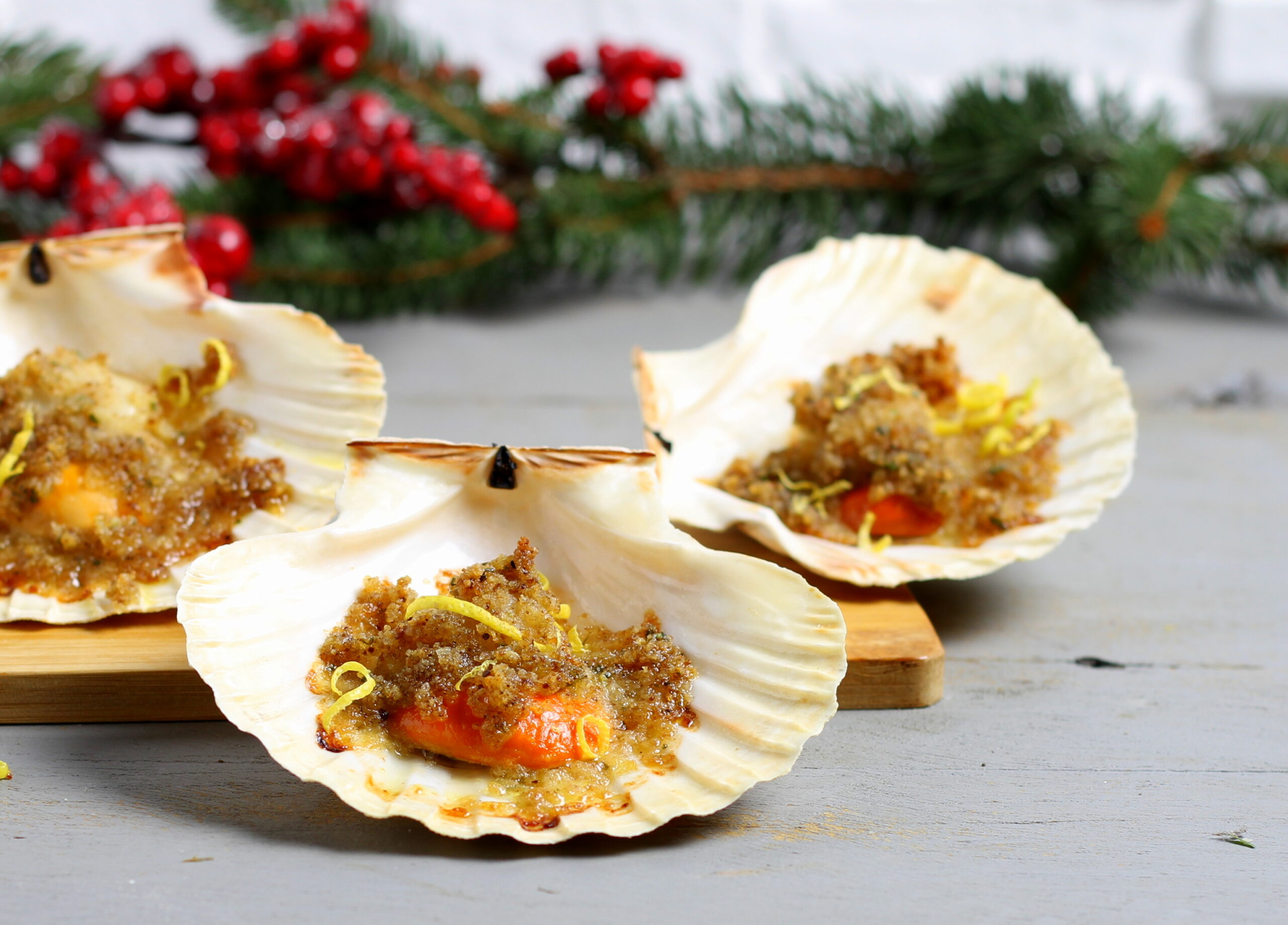 Vieiras gratinadas ao vinho