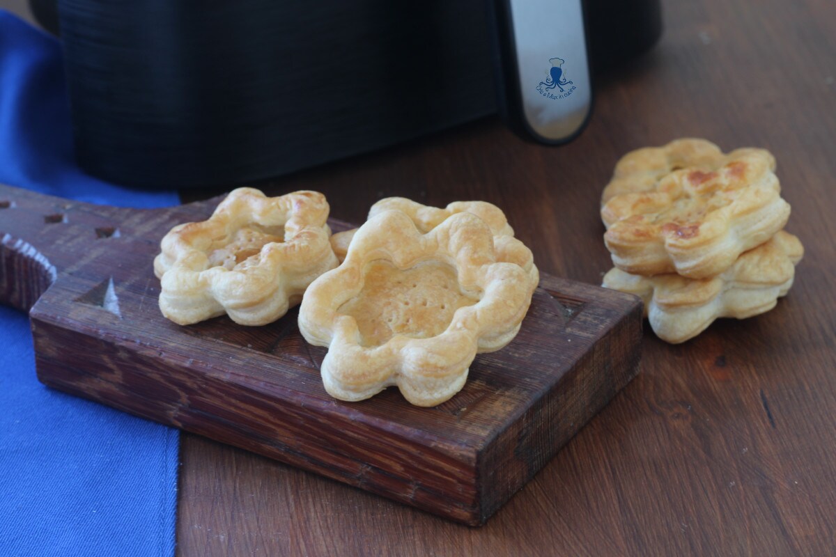 Vol au vent de massa folhada na fritadeira sem óleo