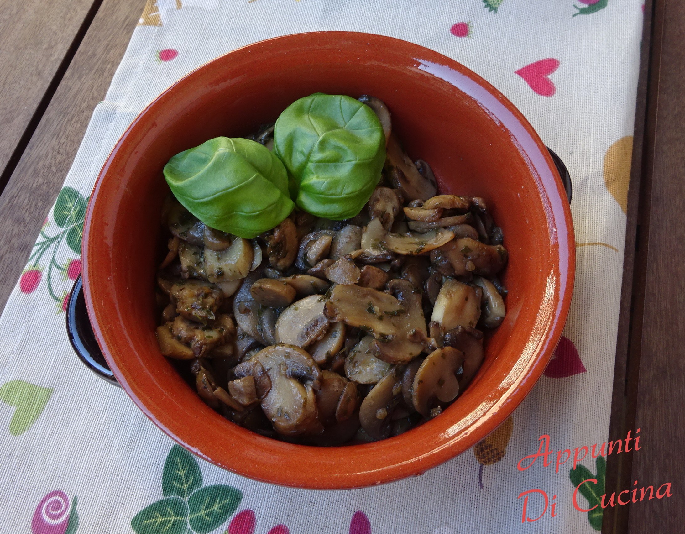 CHAMPIGNONS SALTEADOS