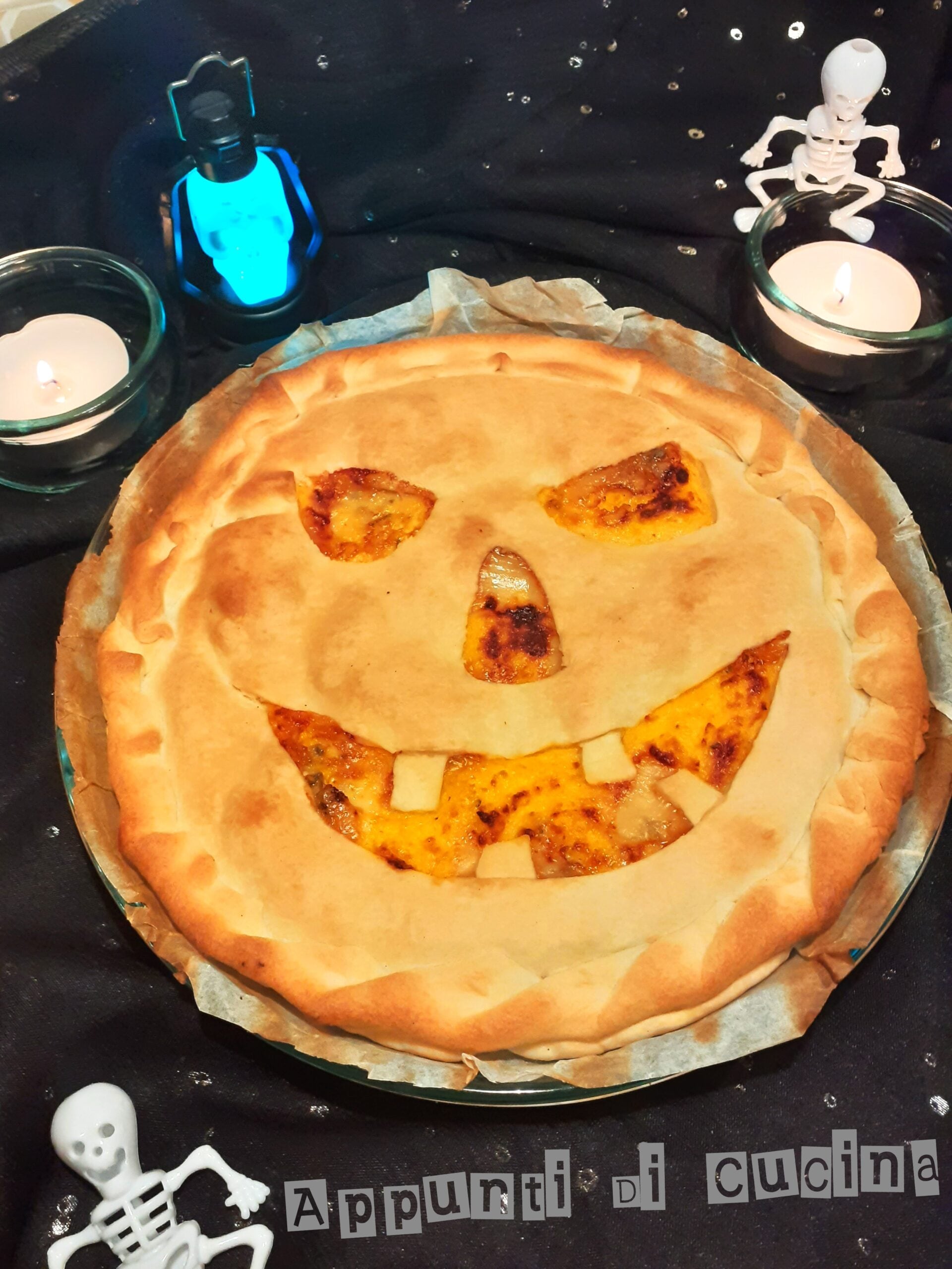 TORTA SALGADA DE HALLOWEEN ABÓBORA E GORGONZOLA