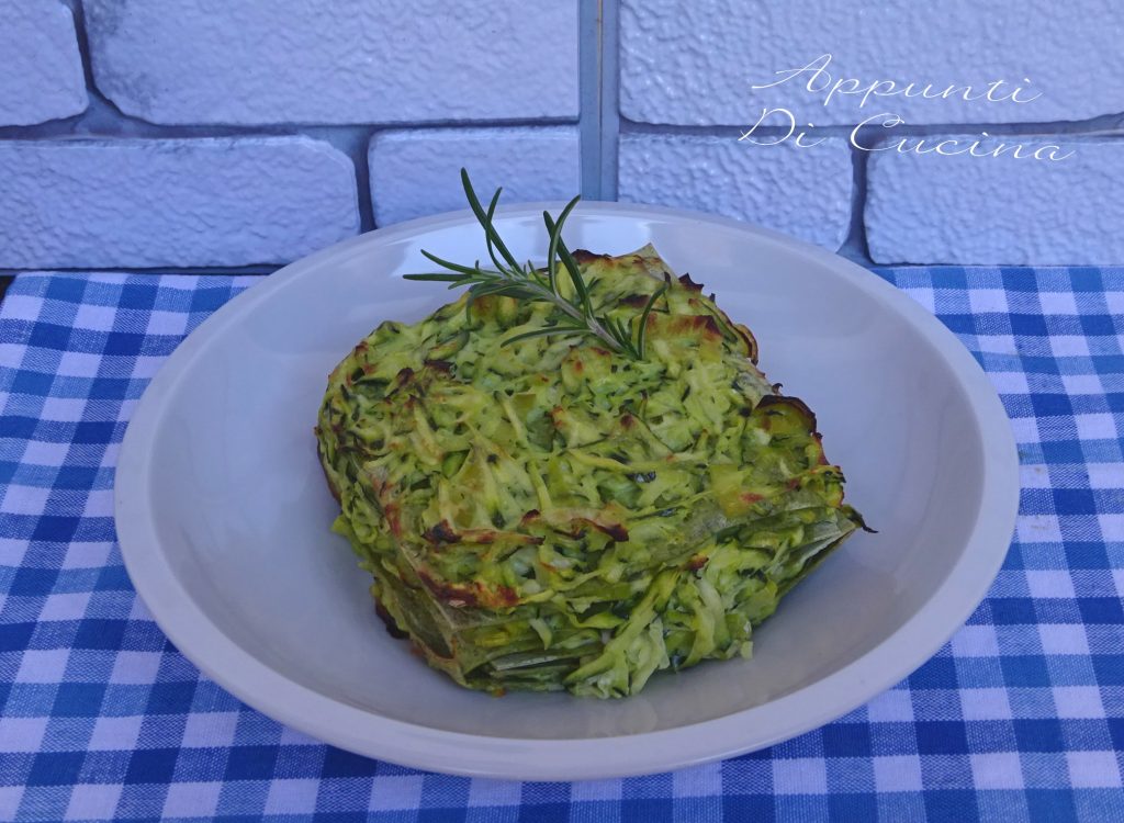 Lasanha verde com alho-poró e abobrinha