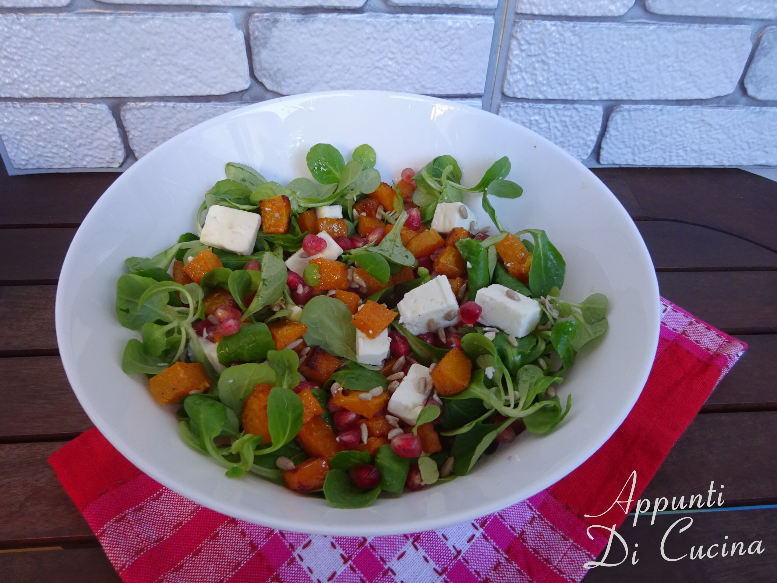 SALADA DE ABÓBORA E ROMÃ