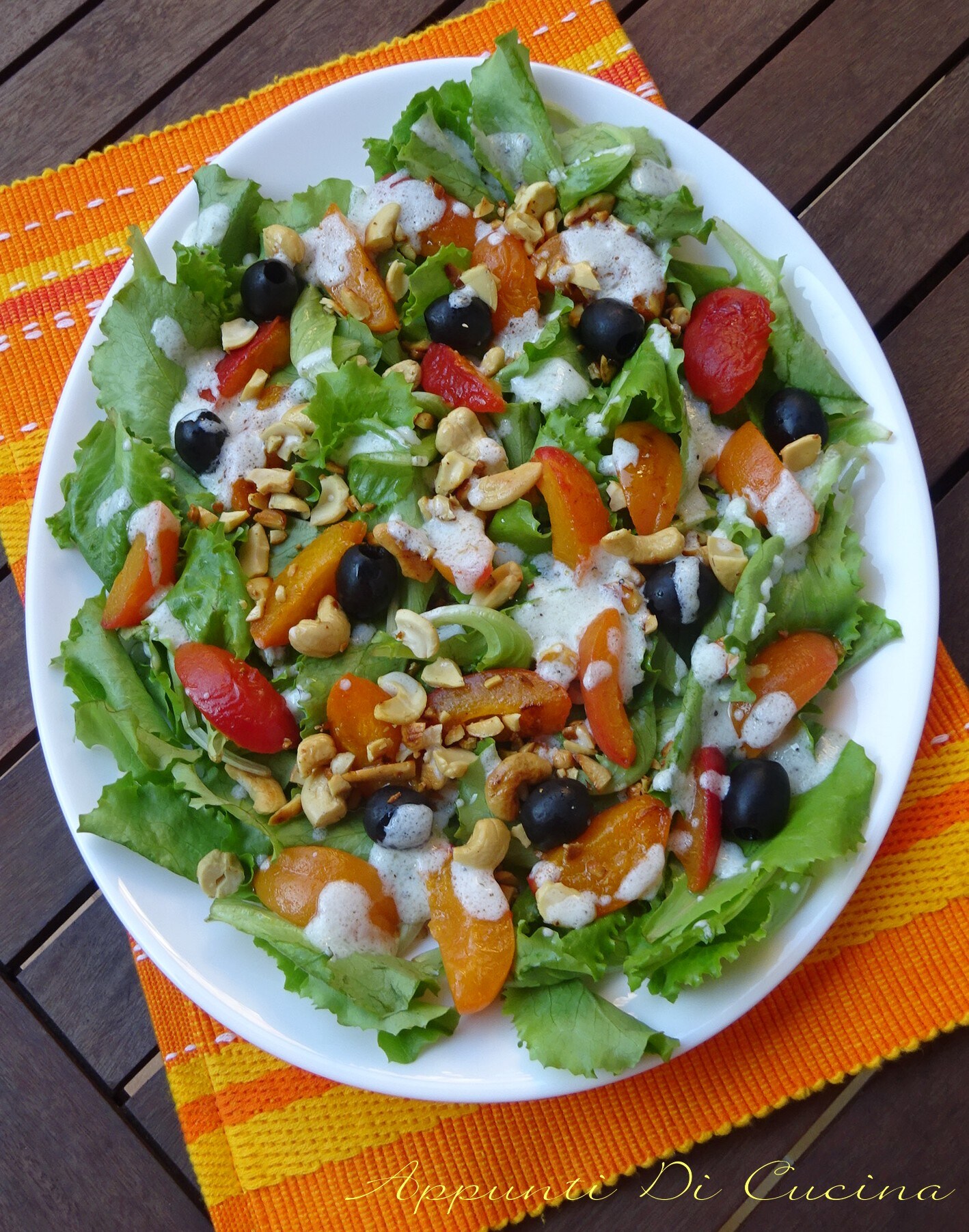 SALADA DE CASTANHAS-DE-CAJU E DAMASCOS