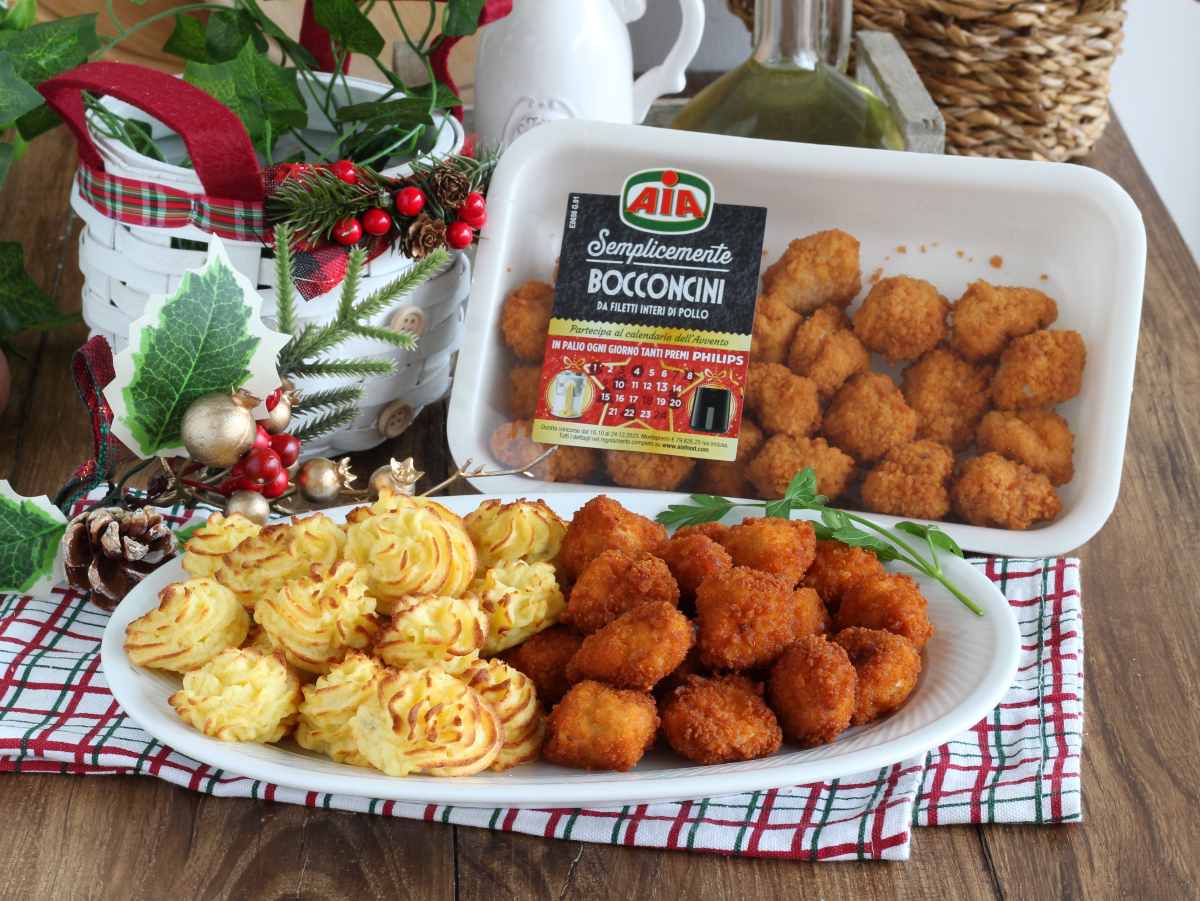 NUGGETS DE FRANGO COM ROSETAS DE BATATA