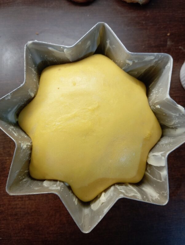 Pandoro a 2 cm da borda