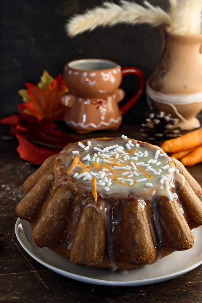 BOLO DE CENOURA E AMÊNDOAS TUDO NO LIQUIDIFICADOR