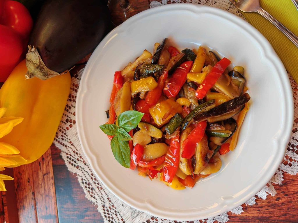 Fricandò de legumes e manjericão