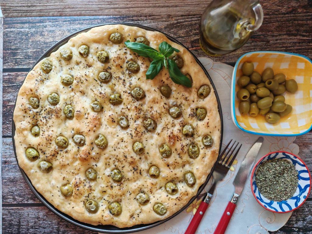 Focaccia com azeitonas