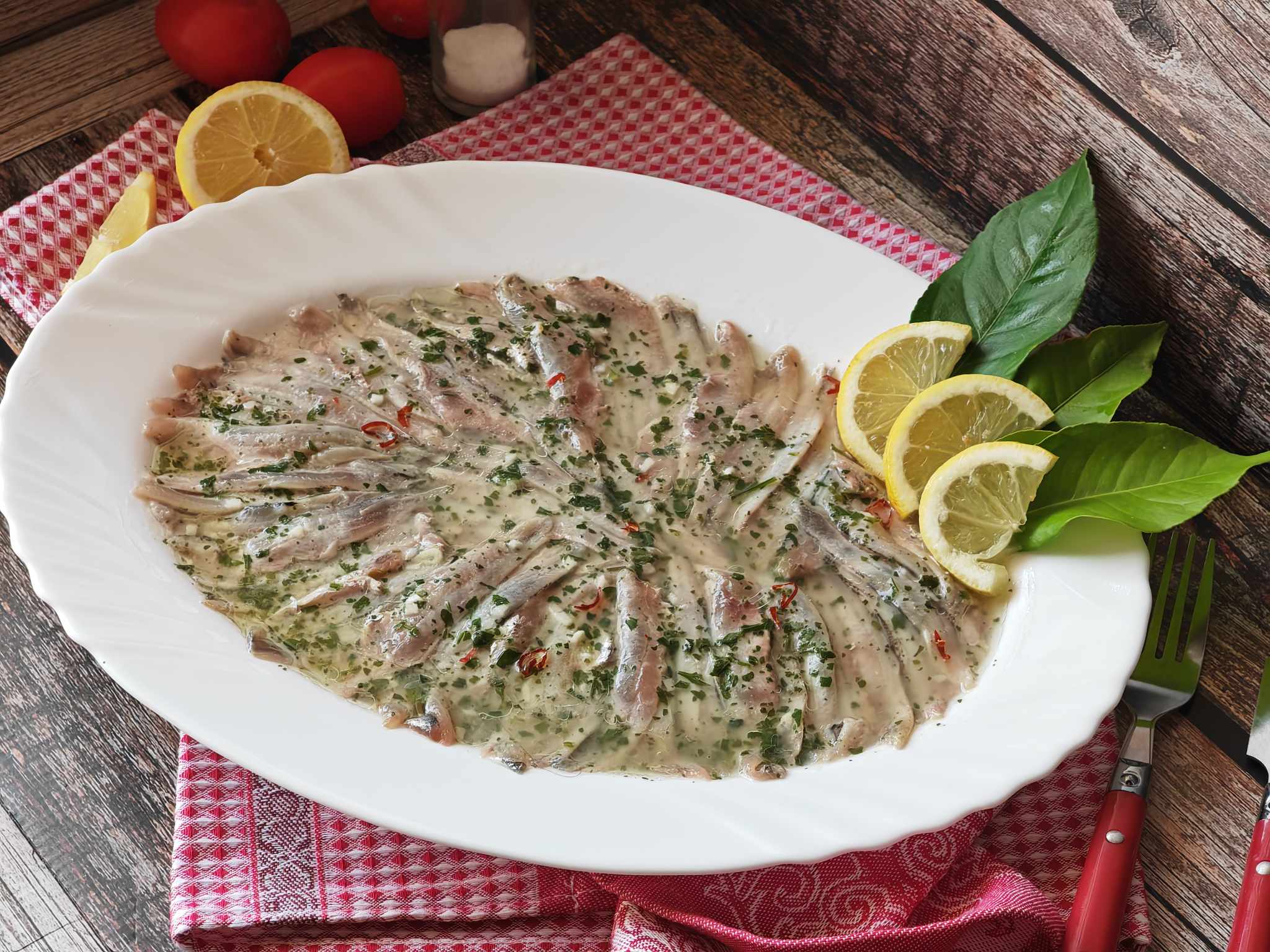 Anchovas marinadas no limão