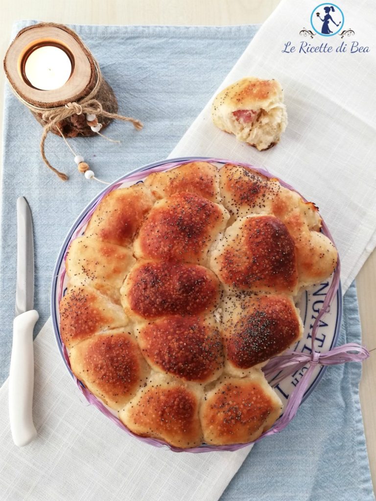 Danúbio salgado com presunto e queijo provolone