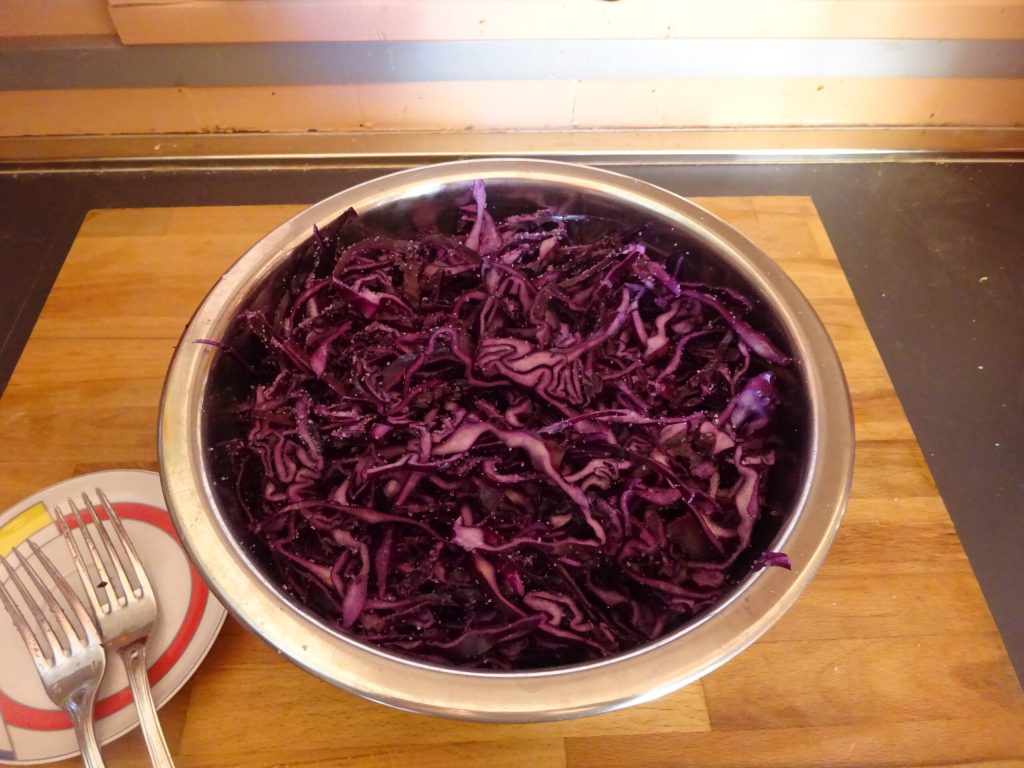 Repolho roxo marinado