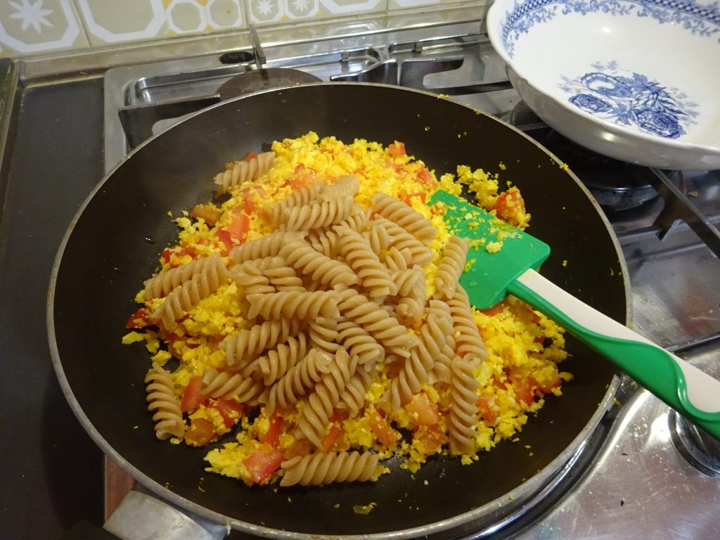 Fusilli couve-flor e açafrão