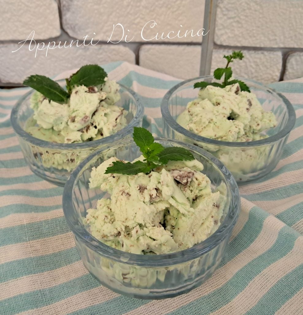 Sorvete de menta e chocolate