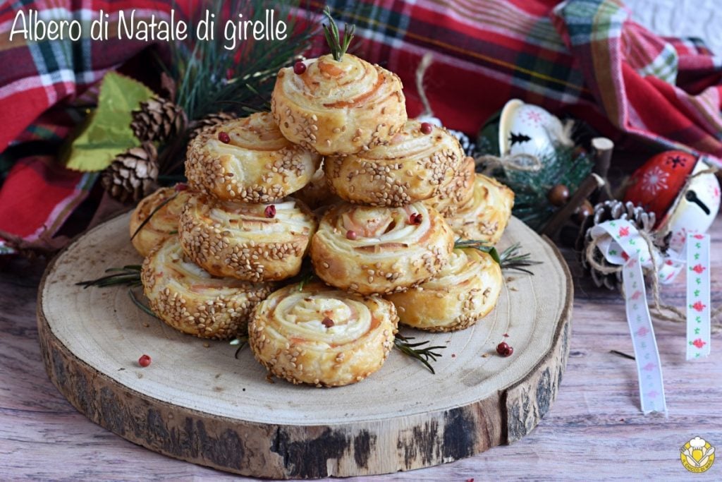 aperitivo de Natal com rolinhos de massa folhada salgado árvore de natal aperitivo cenográfico natalino fácil com massa folhada carne e peixe il chicco di mais