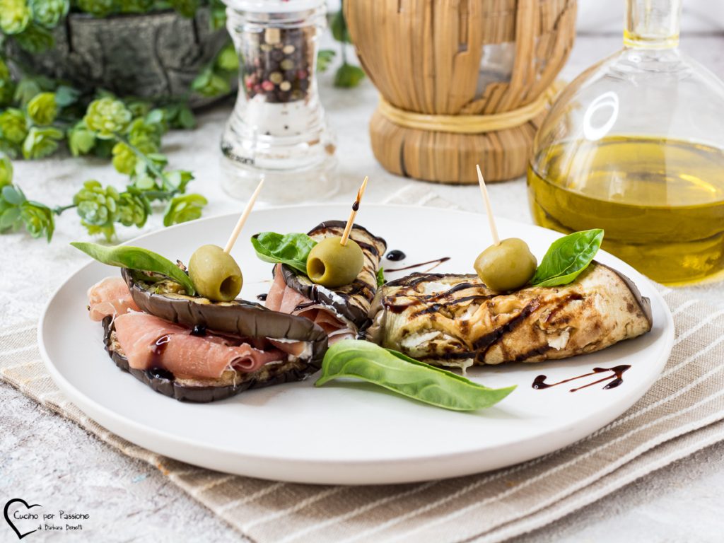 Antipasto com berinjelas grelhadas