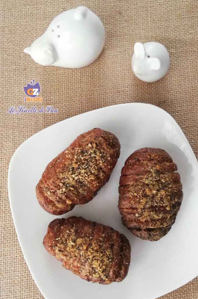 Batatas Hasselback assadas no forno zenital