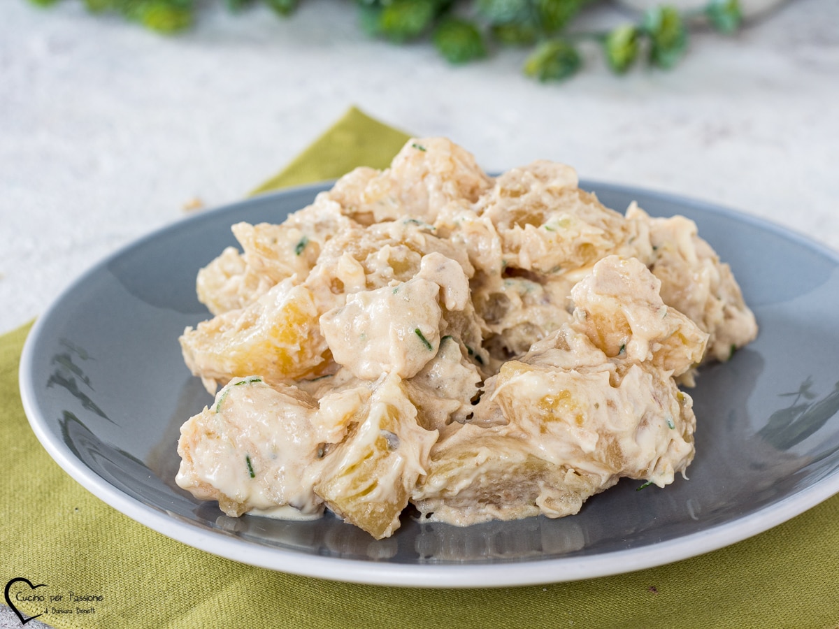 BATATAS COM MOLHO DE ATUM