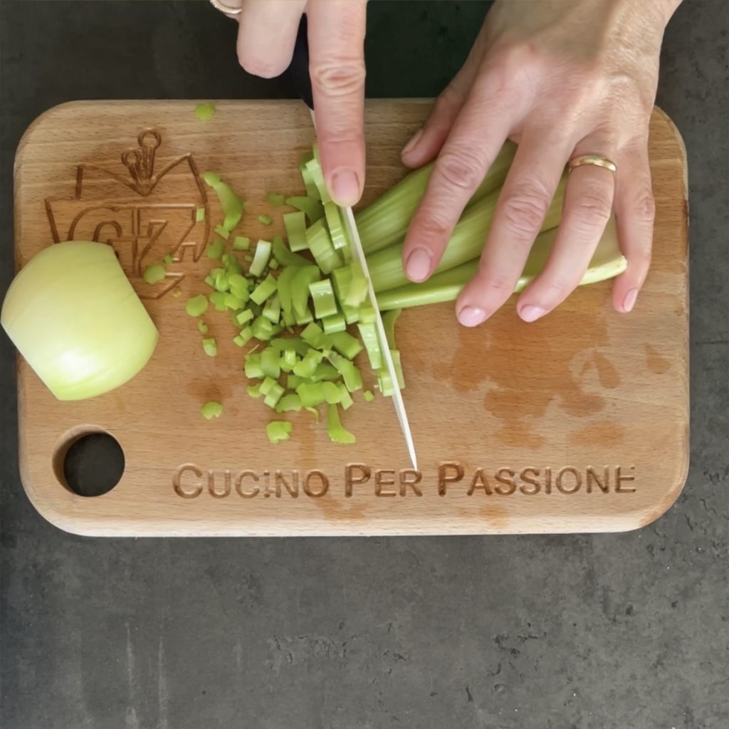 Berinjela na panela à moda veneta, berinjela na frigideira