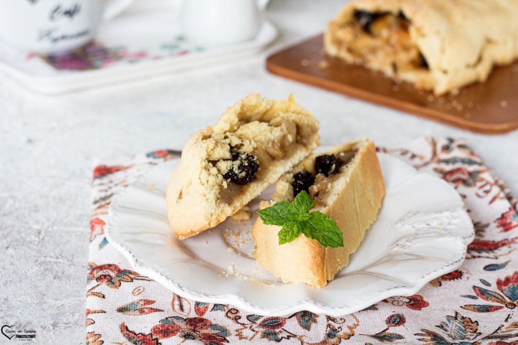 Biscoitos com recheio de maçã