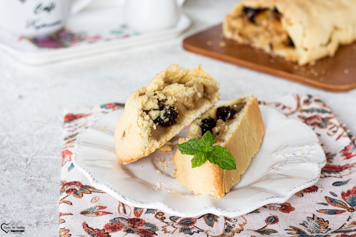 BISCOITOS COM RECHEIO DE MAÇÃ