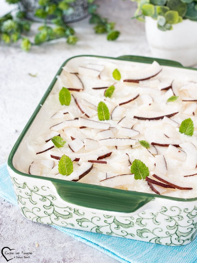 Bolo de coco e iogurte