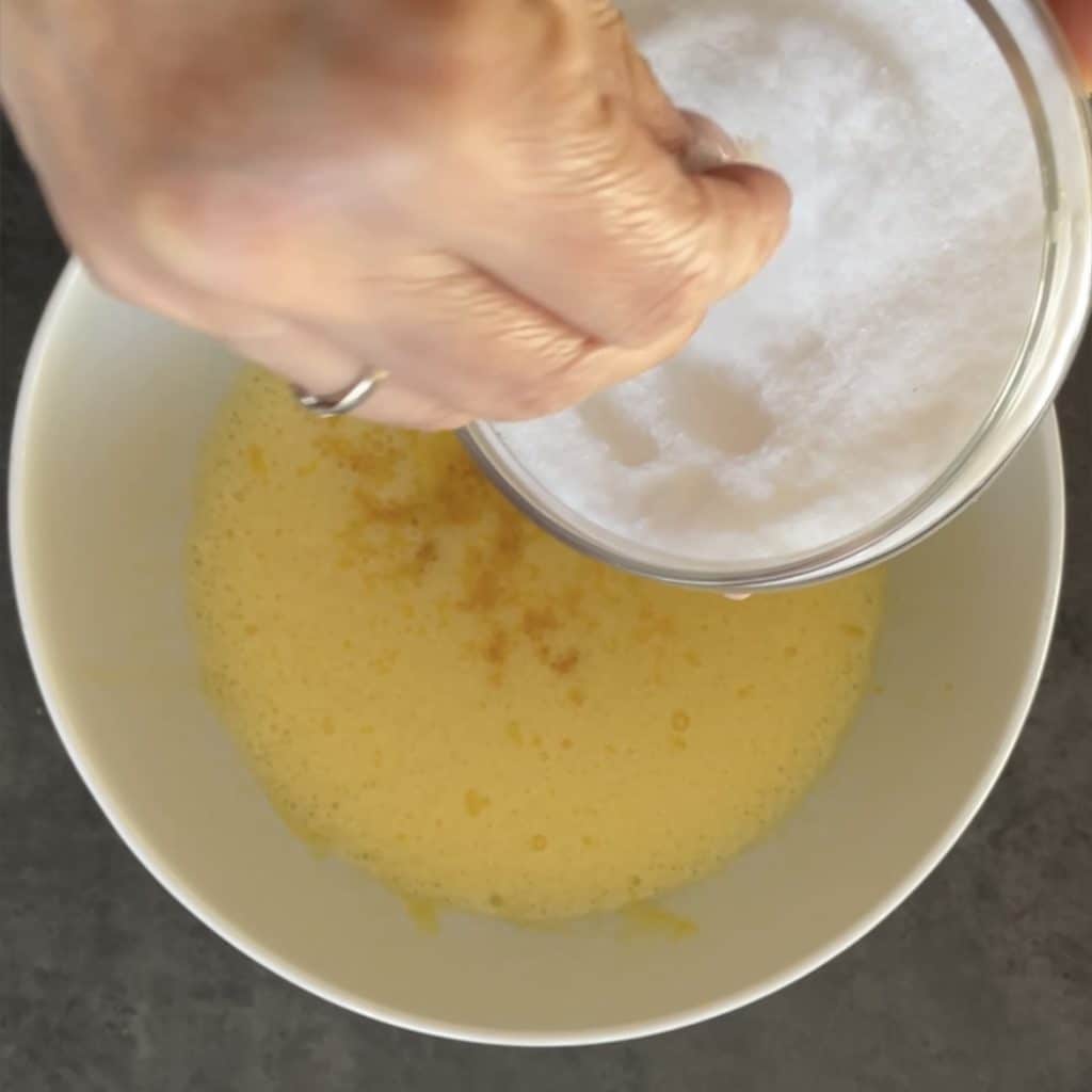 Bolo de maçã e mascarpone