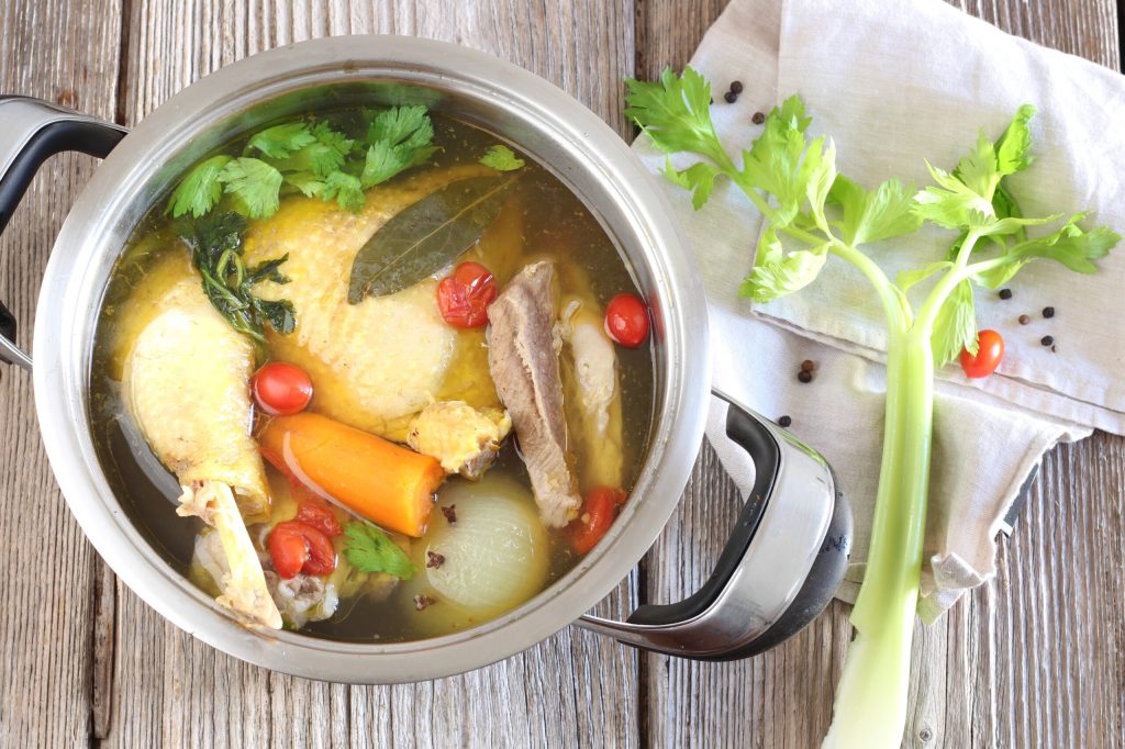 caldo de capão e carne