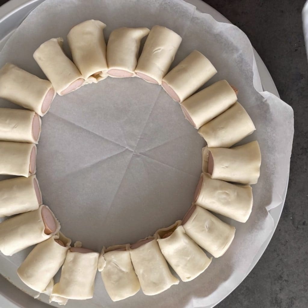 Coroa com rústicos de salsicha