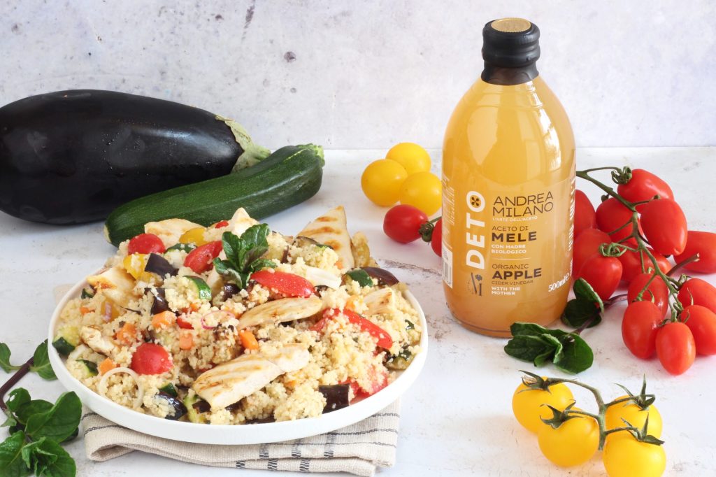 CUSCUZ COM LEGUMES E FRANGO GRELHADO