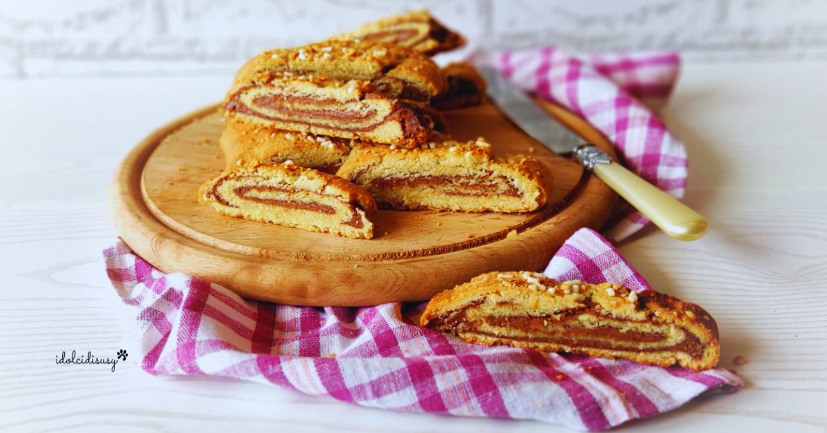 Rocambole de massa podre