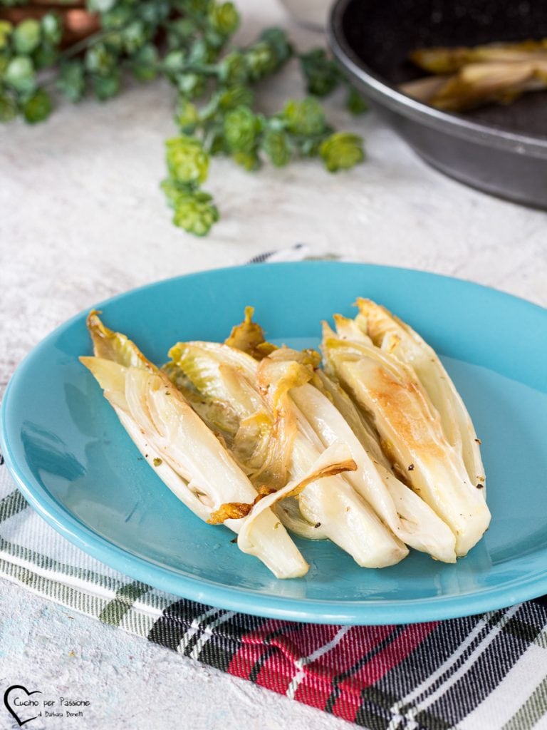 Escarola belga na panela