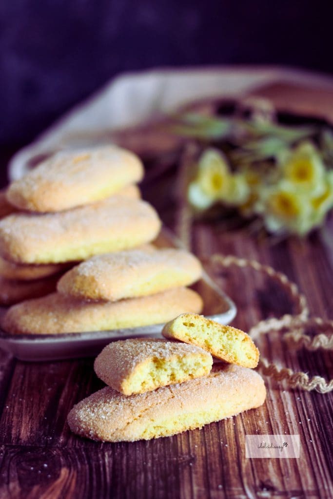 Biscoitos de molho da vovó com bicarbonato de amônio para doces, leves e crocantes, perfeitos para mergulhar no leite ou no café