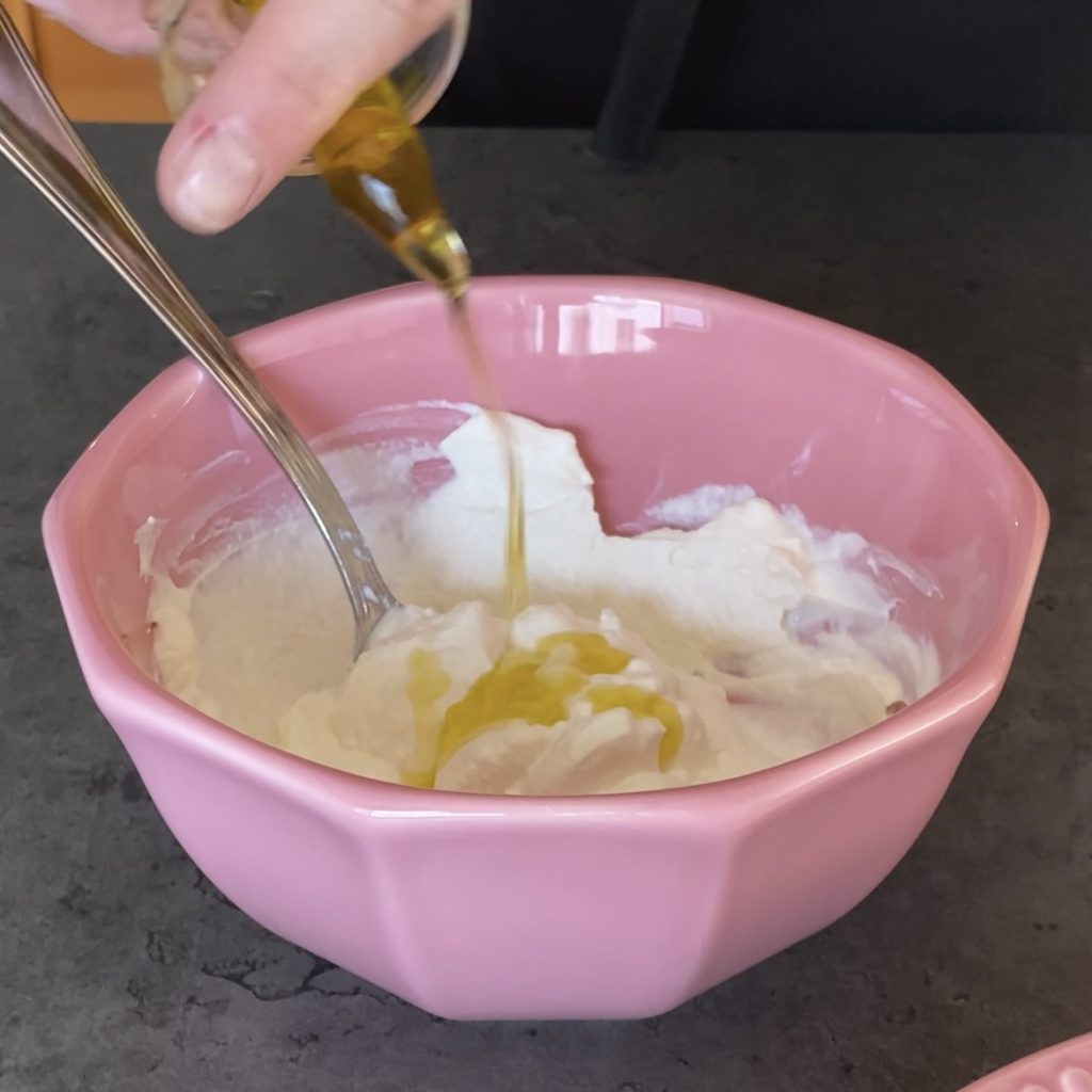 Flores de abóbora recheadas com ricota e atum