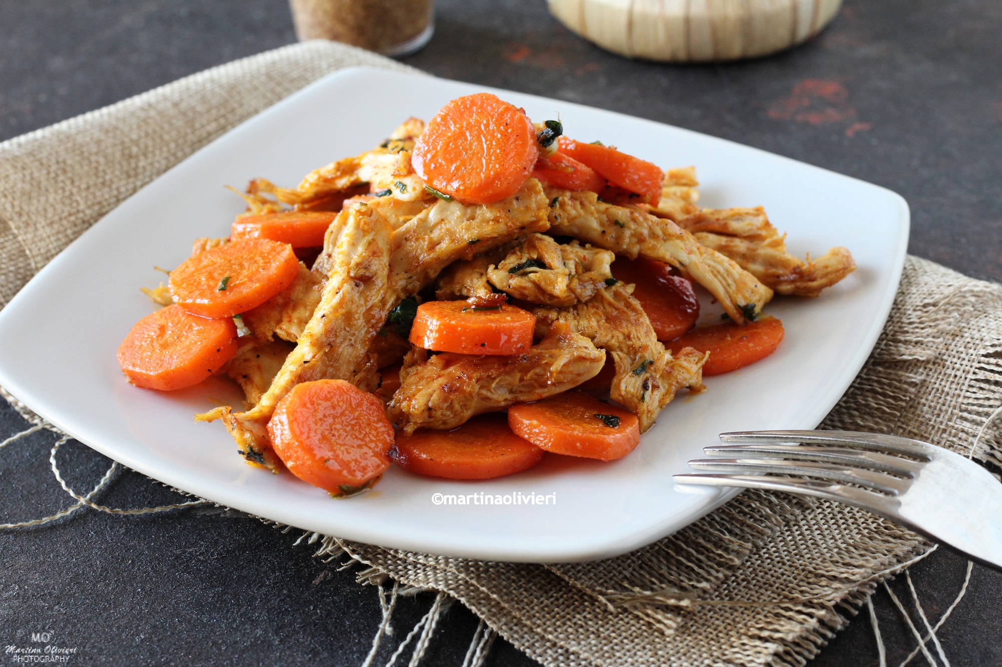 Frango com cenouras temperadas