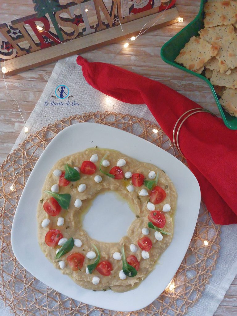guirlanda de natal de hummus de grão-de-bico