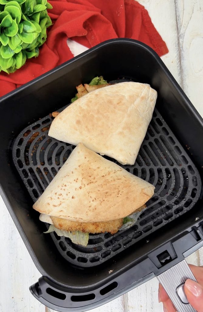 Wrap de frango crocante na fritadeira a ar