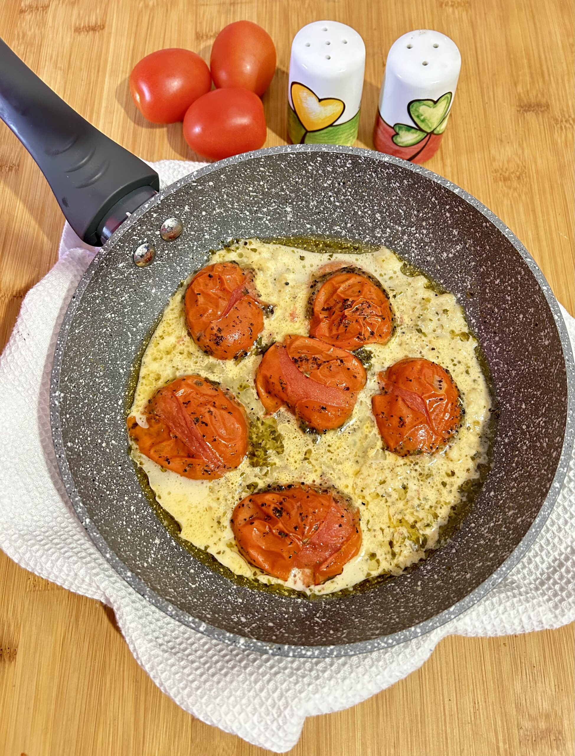 Caprese na frigideira