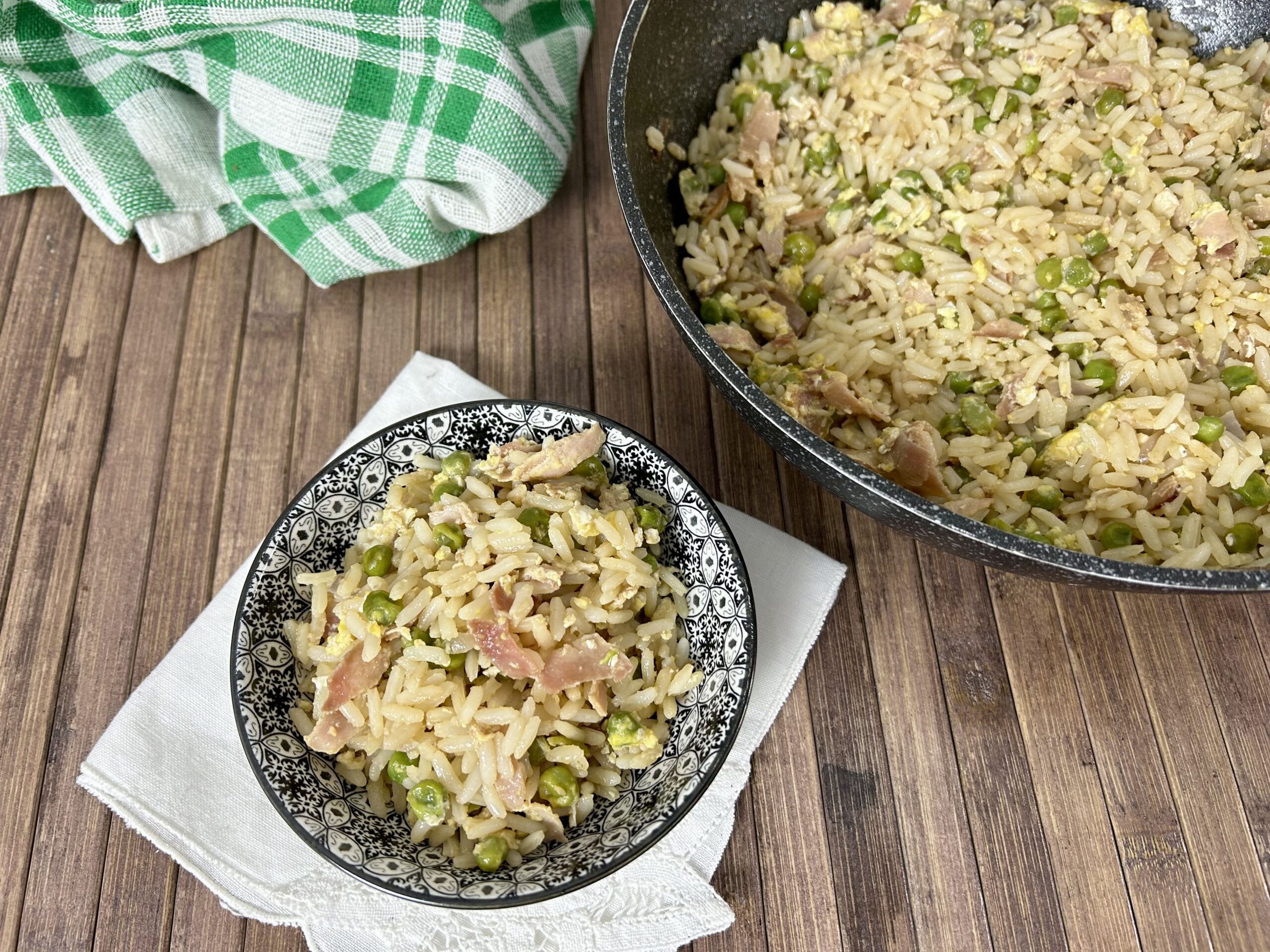 Arroz cantonês limpa-geladeira