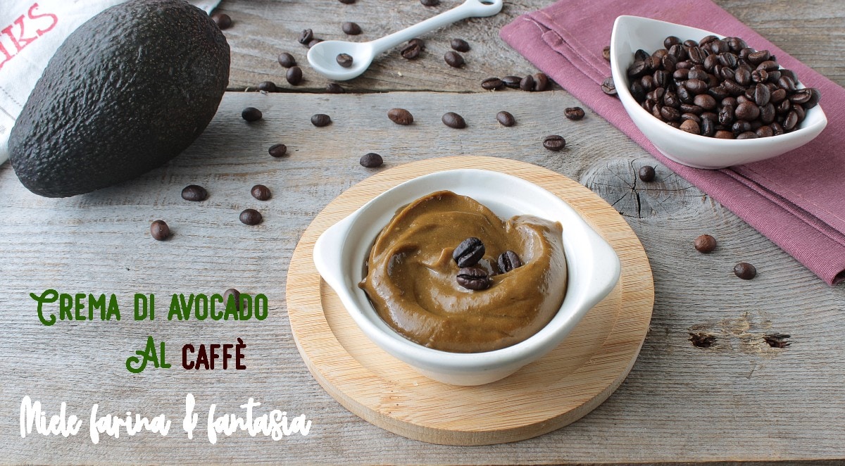 Creme de abacate com sabor de café