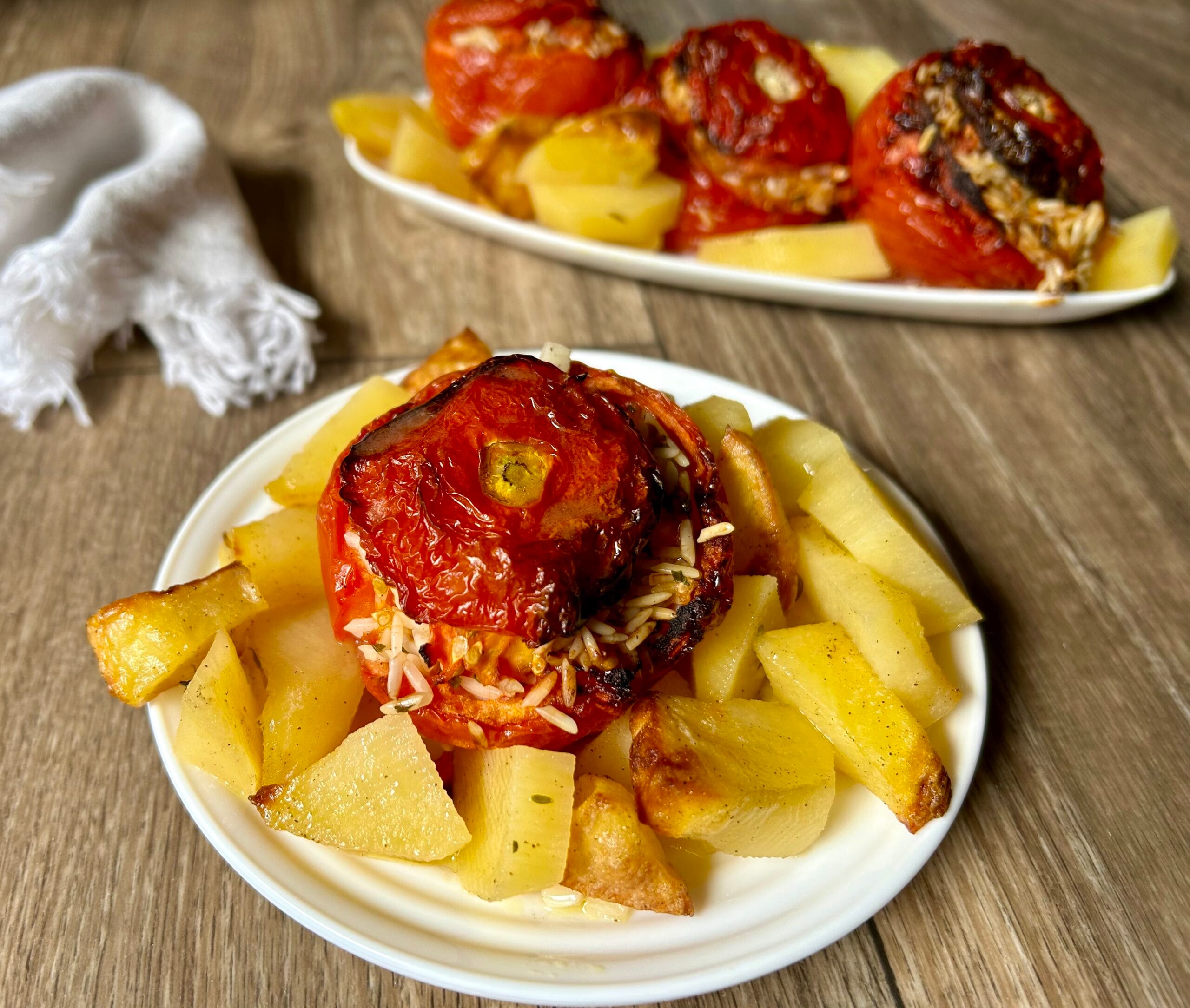 Tomates com arroz na fritadeira a ar