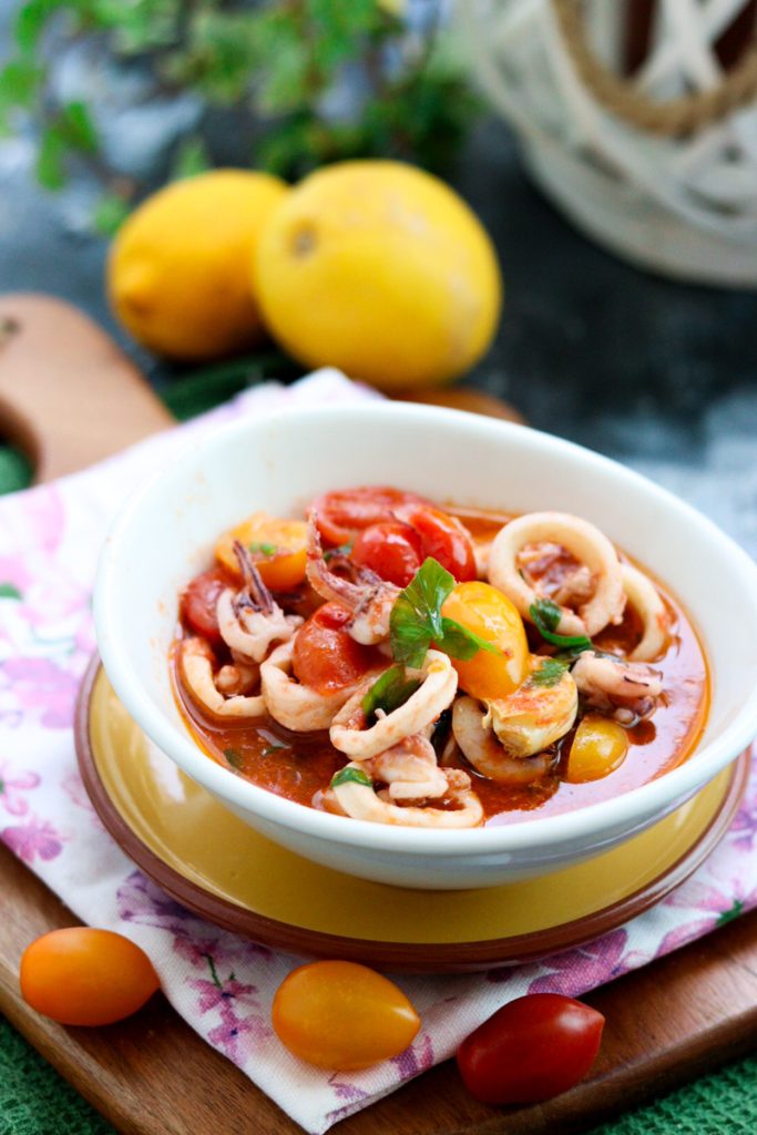 LULAS ENSOPADAS, MOLHO SUPER RÁPIDO COM TOMATINHOS