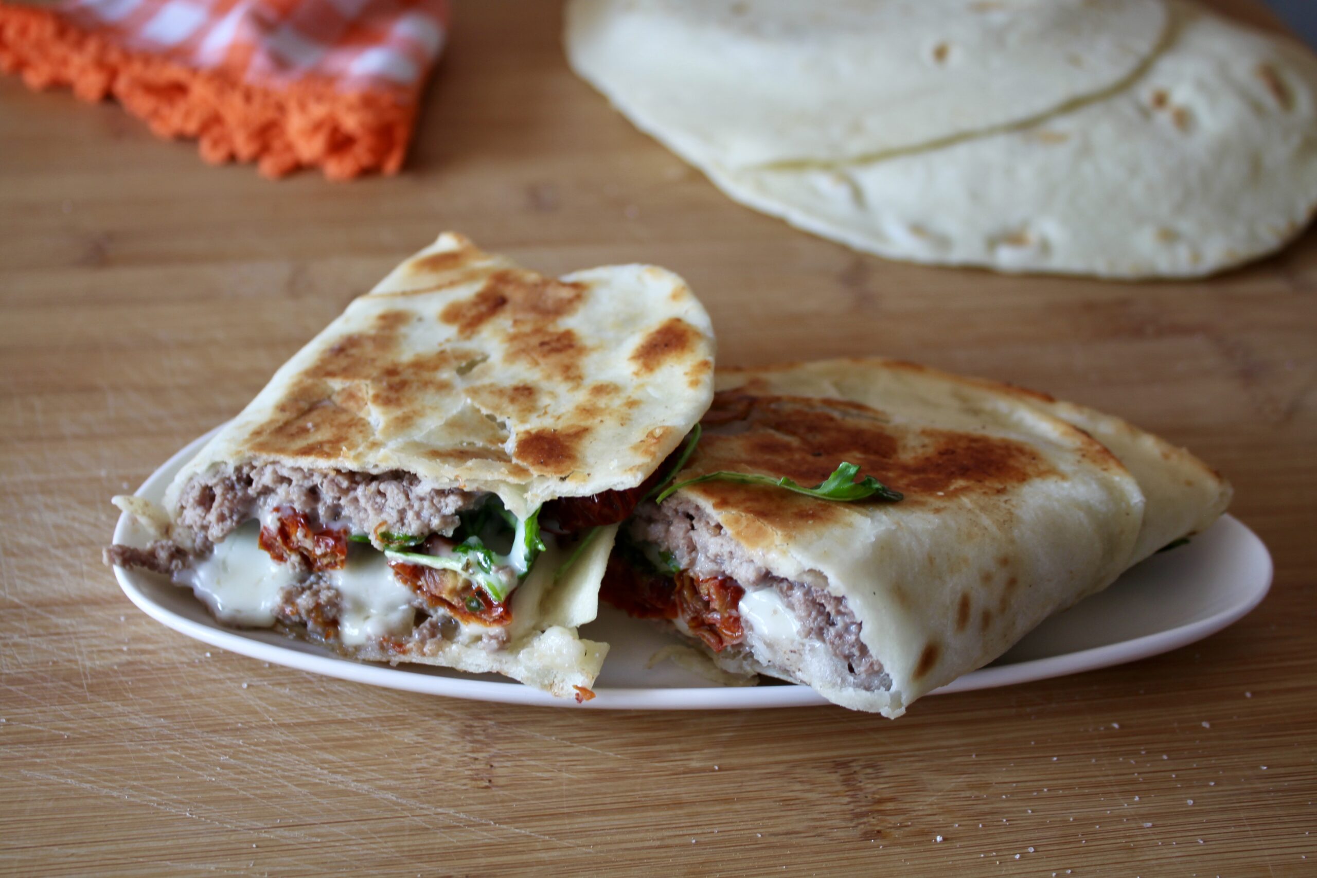 Piadina hamburger: a receita rápida e deliciosa para experimentar já