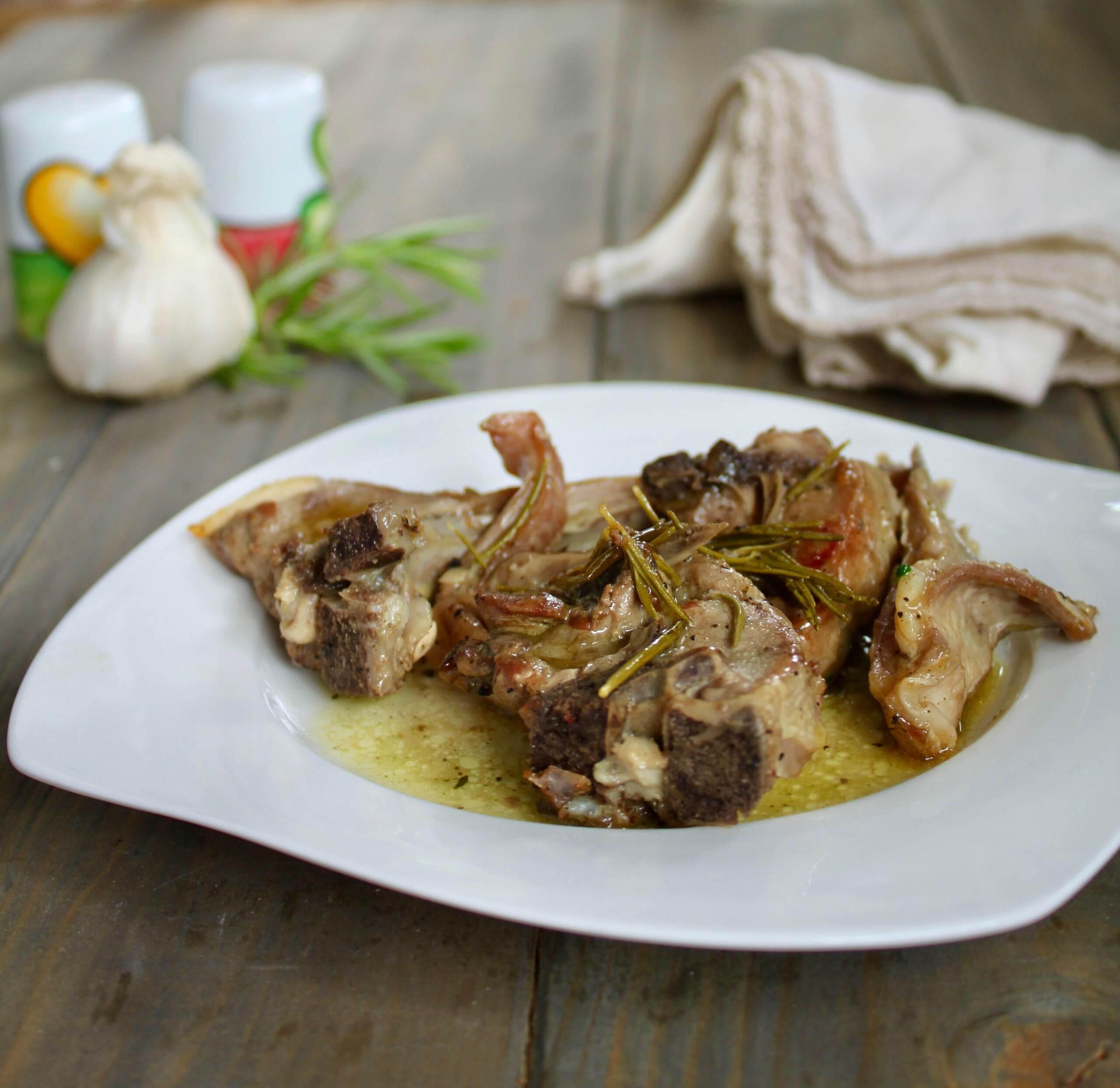 Como fazer Costeletas de Cordeiro à Caçadora