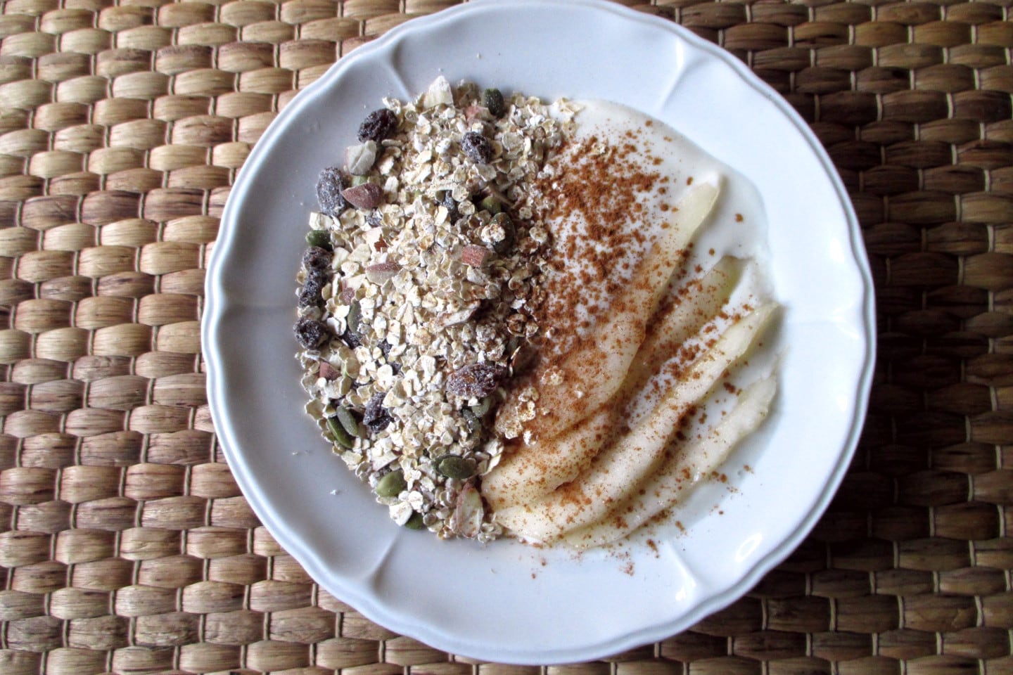 Muesli com iogurte e fruta