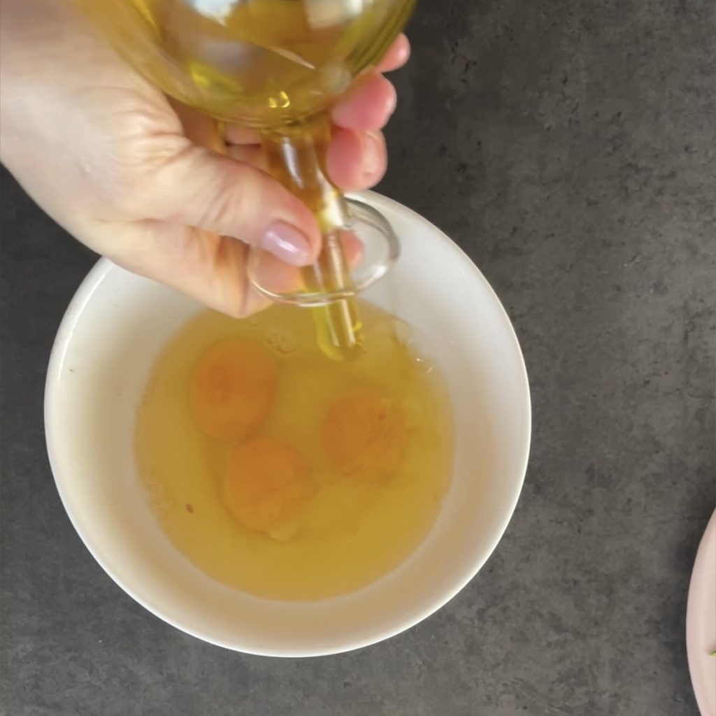 Omelete de abobrinha recheada com atum