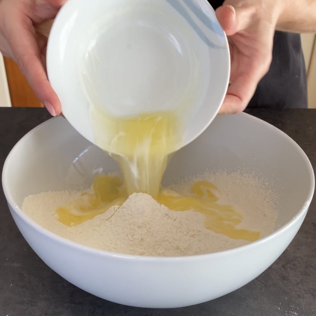 Panquecas salgadas com salmão e abacate