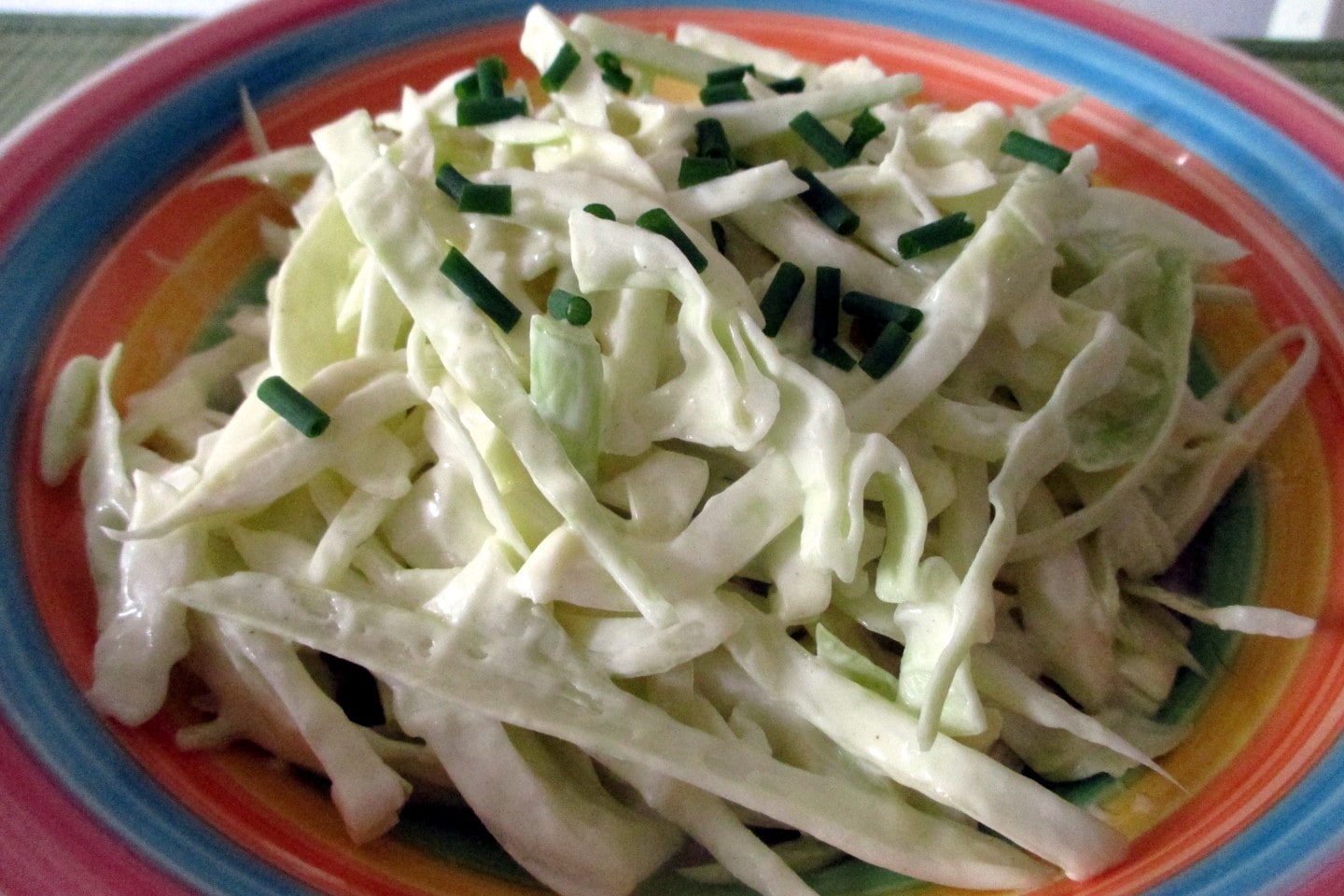 Salada de repolho e erva-doce (coleslaw)