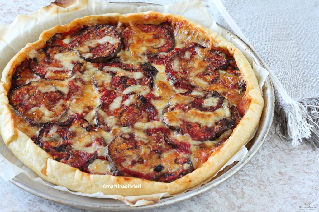 Torta salgada com berinjela à parmigiana