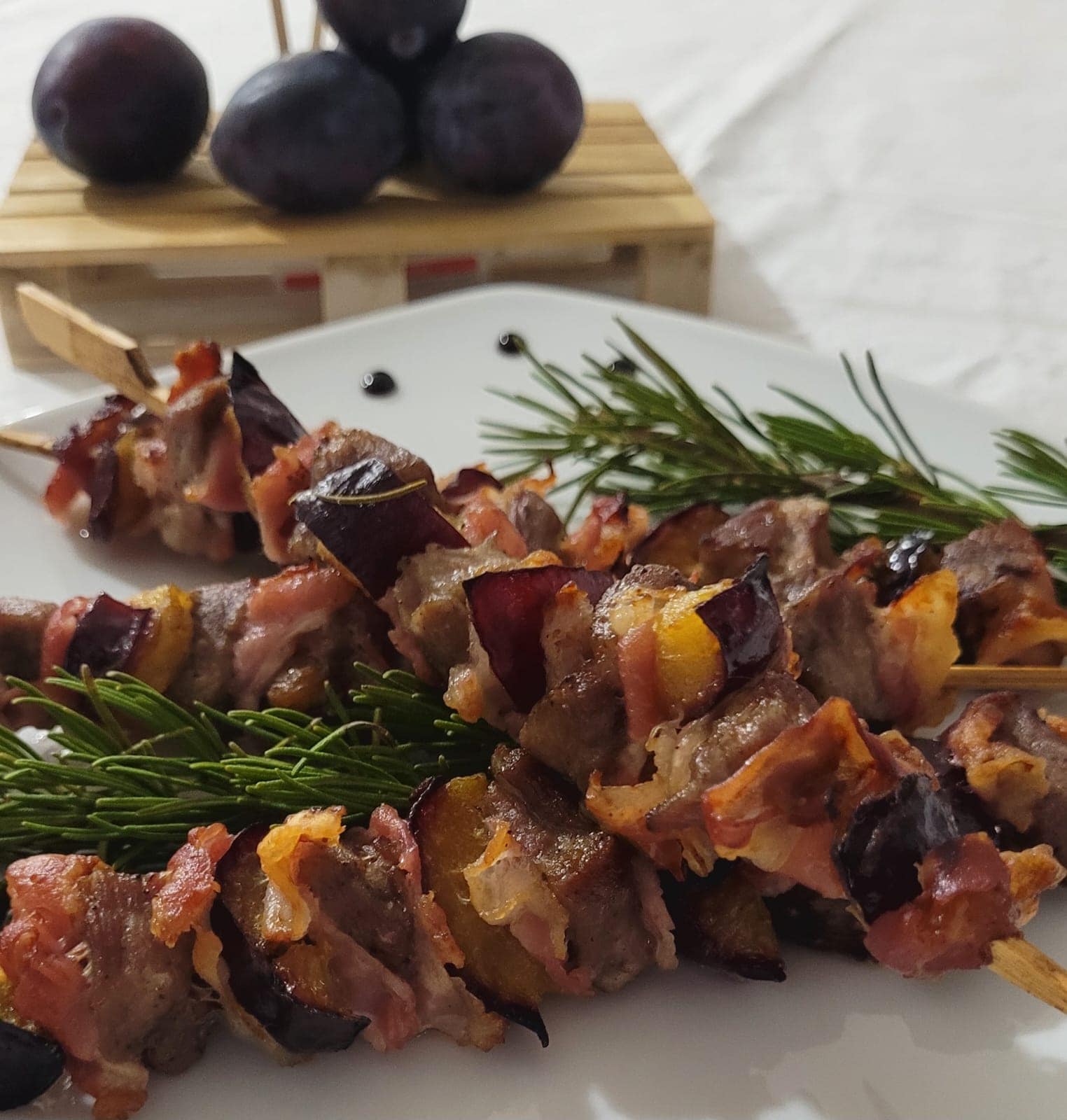 Espetinhos de Porco e Ameixas na Airfryer