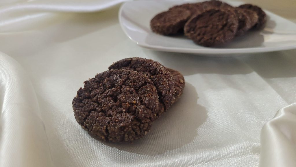 Biscoitos de Chocolate Amargo e Sal do Himalaia na Fritadeira a Ar